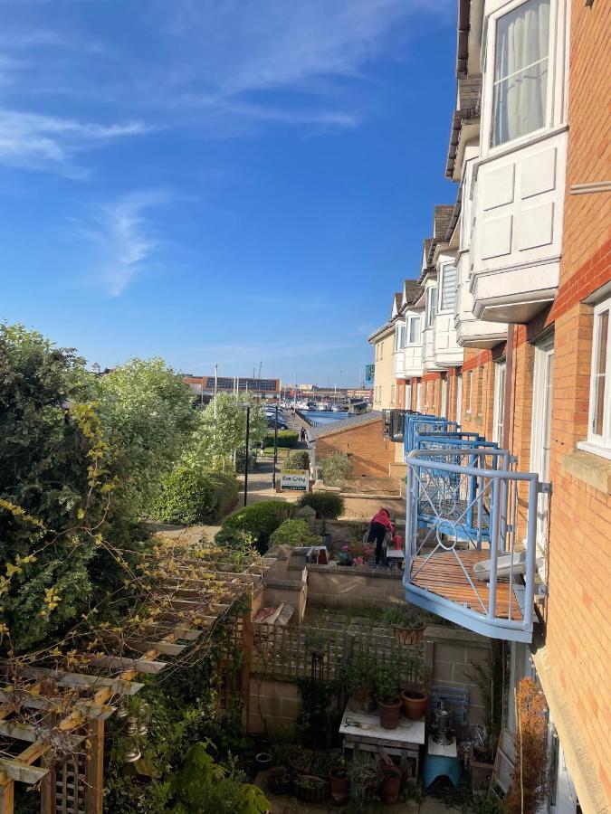 Townhouse At Harlepool Marina Villa Hartlepool Exterior photo